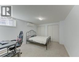 136 DUNSMERE Drive - 19