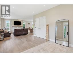 1 LINDSAY Way - 6