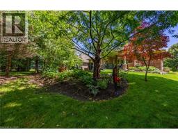 122 DONJON Boulevard - 37