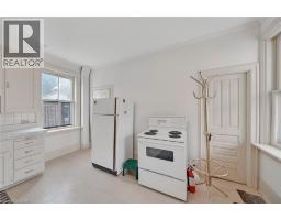 11 BYRON Street - 11