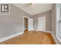 11 BYRON Street - 27
