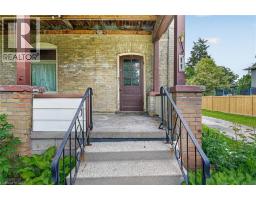 11 BYRON Street - 3