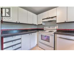 6 PINETREE Court - 13