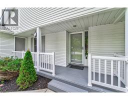 6 PINETREE Court - 3