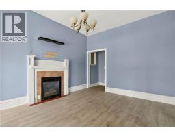86 SHERMAN Avenue N - 10