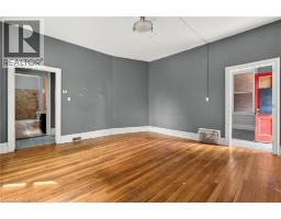 86 SHERMAN Avenue N - 12