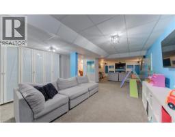 21 WEST TREE Drive - 31
