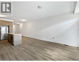 82 GLEDHILL Crescent - 11