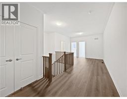 82 GLEDHILL Crescent - 33