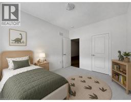 82 GLEDHILL Crescent - 37