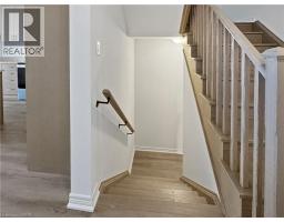 82 GLEDHILL Crescent - 40