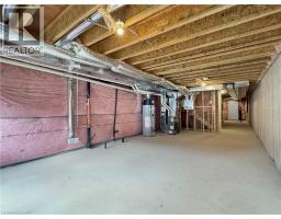 82 GLEDHILL Crescent - 42