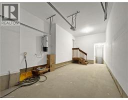 82 GLEDHILL Crescent - 47