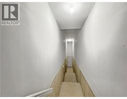 82 GLEDHILL Crescent - 48