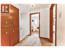46 ELROY Road - 21