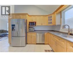 460 LANGLAW Drive - 11