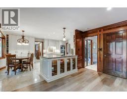215 BRIAR HILL Crescent - 10