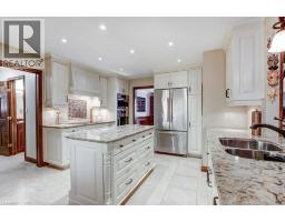 215 BRIAR HILL Crescent - 13