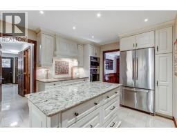 215 BRIAR HILL Crescent - 17