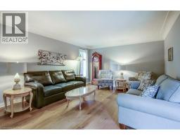 215 BRIAR HILL Crescent - 7