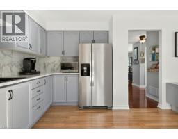 37 WALKER Court - 7