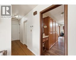41 ORIOLE Crescent - 5