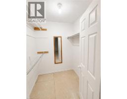 10 JEANETTE Avenue - 12
