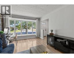 27 BOBOLINK Road - 18