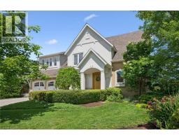 576 FALCONRIDGE Crescent - 1