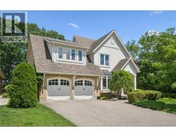 576 FALCONRIDGE Crescent - 2