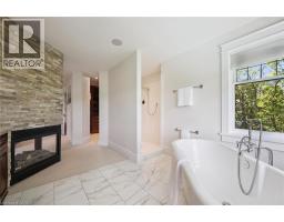 576 FALCONRIDGE Crescent - 25