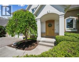 576 FALCONRIDGE Crescent - 4