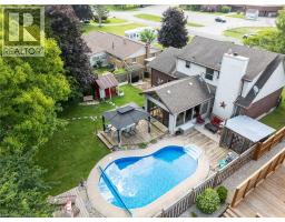 1015 QUEEN Street - 35