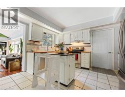1015 QUEEN Street - 6