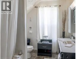 382 BEACH Boulevard - 38