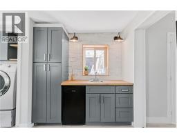 35 SHADE Street - 18