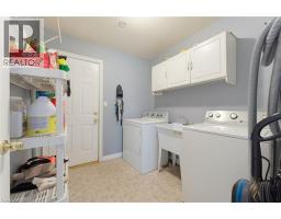 13 PINE RIDGE Crescent - 15