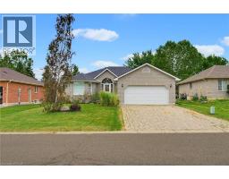 13 PINE RIDGE Crescent - 2