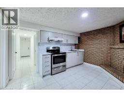 12 MAITLAND Avenue - 42