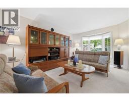 44 FORESTVIEW Drive - 12