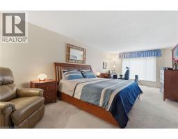44 FORESTVIEW Drive - 22