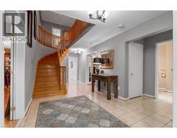 8 COCHRANE Avenue - 3