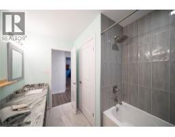 73 ELEANOR Avenue - 26