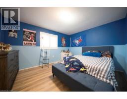 73 ELEANOR Avenue - 27