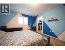 73 ELEANOR Avenue - 30