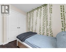 370 STONEHENGE Drive UnitNo. 13 - 16