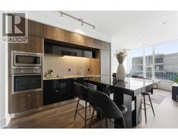10 YORK Street UnitNo. 3807 - 11