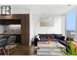 10 YORK Street UnitNo. 3807 - 15