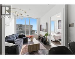 10 YORK Street UnitNo. 3807 - 6