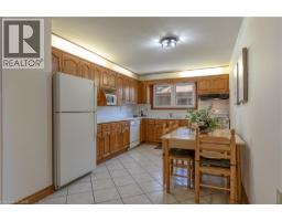 102 MARKSON Crescent - 10